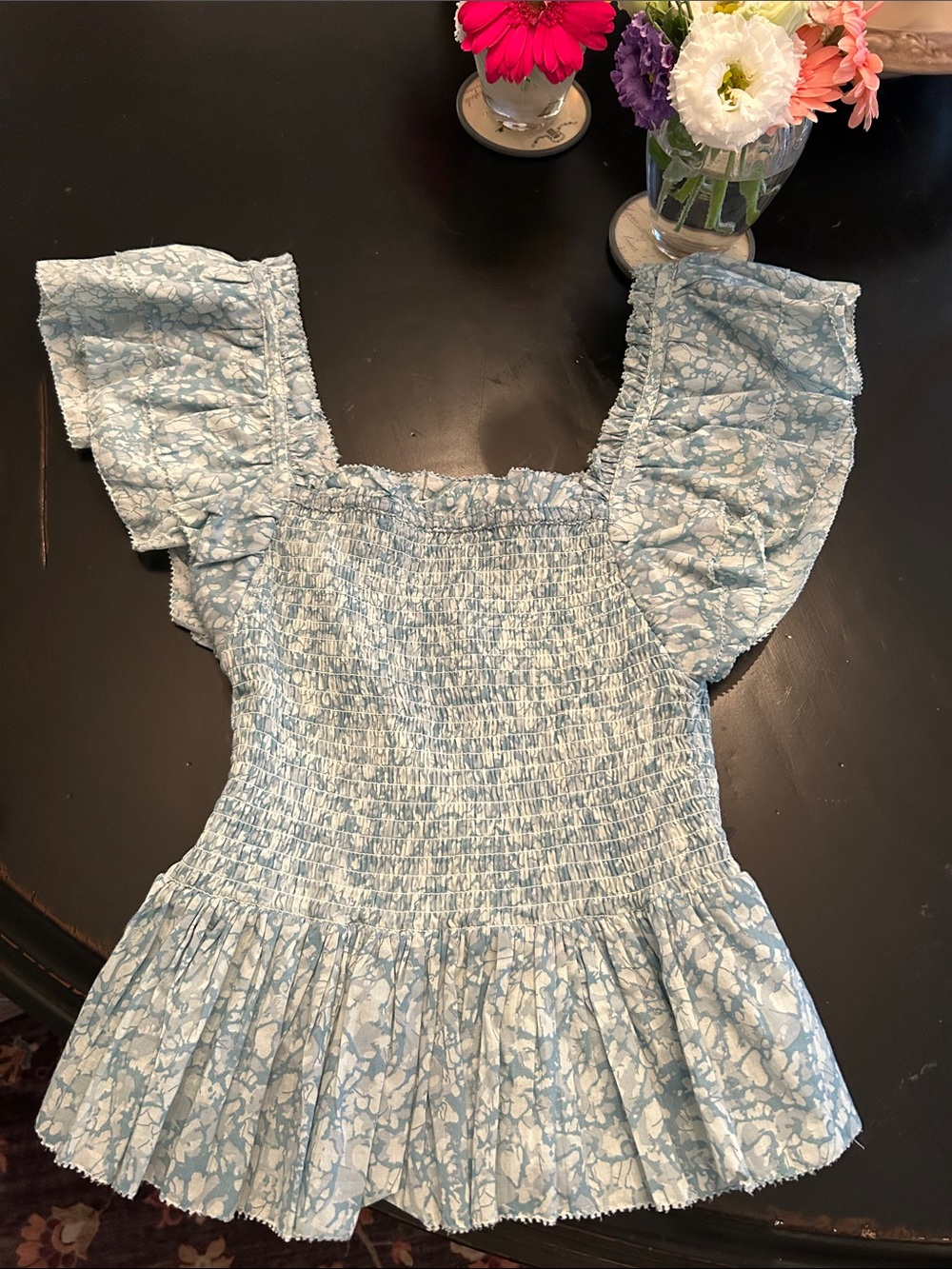 Love the Lwbel top nwot